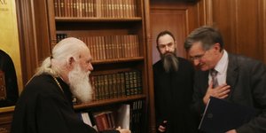 Ο Αρχιεπίσκοπος Ιερώνυμος και ο λοιμωξιολόγος Σωτήρης Τσιόδρας
