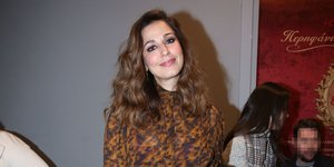 Η Κατερίνα Παπουτσάκη με animal print φόρεμα