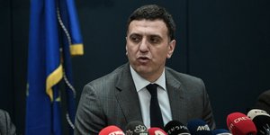Ο λοιμωξιολόγος Σωτήρης Τσιόδρας και ο υπ. Υγείας Βασίλης Κικίλιας