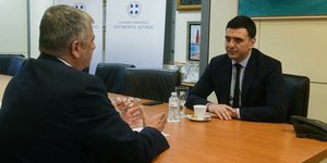 Ο Βασίλης Κικίλιας σε συνάντηση με τον Γιώργο Πατούλη