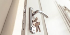 Κλειδιά στην πόρτα