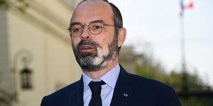 Ο Γάλλος πρωθυπουργός προειδοποιεί για τον κορωνοϊό
