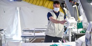 Κορωνοϊός γιατρός νοσοκομείο