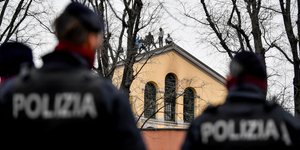Αστυνομία σε εξέγερση κρατουμένων σε φυλακές της Ιταλίας