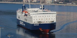 κορωνοϊός πλοίο δένει στην Καβάλα