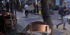 Κλειστά τα καταστήματα στην Ελλάδα λόγω κορωνοϊού