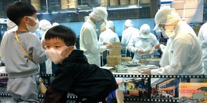 Παιδάκι με μάσκα λόγω κορωνοϊου