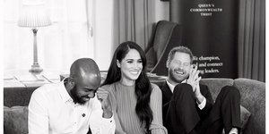 Η Μέγκαν Μαρκλ χαμογελά