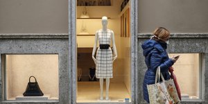Ελάχιστοι κυκλοφορούν πλέον στους ιταλικούς δρόμους