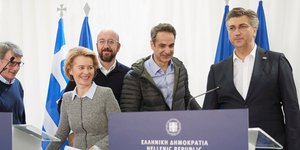 Μήνυμα αλληλεγγύης της ΕΕ από τον Εβρο: Η Ελλάδα είναι η δική μας ευρωπαϊκή ασπίδα -700 εκατ. βοήθεια 