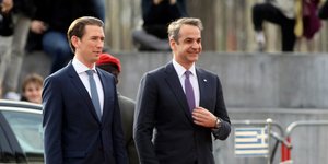 Live οι κοινές δηλώσεις Μητσοτάκη-Κουρτς