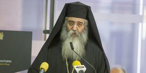 Ο Μητροπολίτης Μόρφου, Νεόφυτος