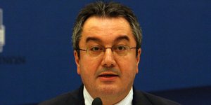 Ο Ηλίας Μόσιαλος