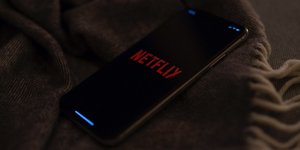 κινητό με netflix