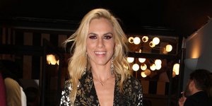 Ντορέττα Παπαδημητρίου με ασημί φόρεμα