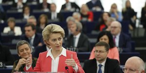 Η πρόεδρος της Κομισιόν Ούρσουλα Φον Ντερ Λάιεν σε συνεδρίαση του ευρωκοινοβουλίου
