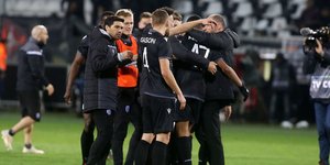 Οι ποδοσφαιριστές του ΠΑΟΚ πανηγυρίζουν 
