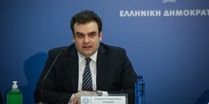 O Κυριάκος Πιερρακάκος