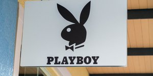 H πινακίδα του Playboy