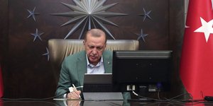 Με τηλεδιασκέψεις εργάζεται ο Ρετζέπ Ταγίπ Ερντογάν στην Τουρκία