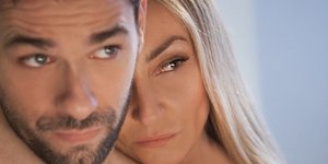 Ρούλα Ρέβη: Το Instagram της έχει γεμίσει με καλλιτεχνικές φωτογραφίες των παιδιών της εν μέσω… κορωνοϊού!