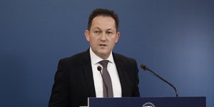 Ο κυβερνητικός εκπρόσωπος Στέλιος Πέτσας 