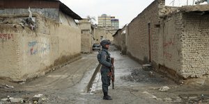 στρατιωτης