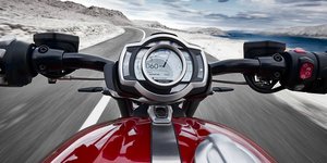 Ρεκόρ της Triumph Rocket 3 στο 0-100
