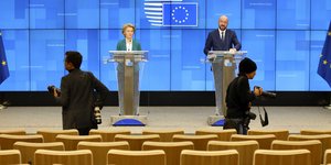 Ούρσουλα φον ντερ Λάιεν και Σαρλ Μισέλ