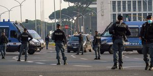 Μπλόκο της αστυνομίας σε δρόμο της Ρώμης