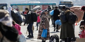 Πρόσφυγες και μετανάστες στο λιμάνι της Λέσβου