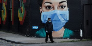 Γκράφιτι με μάσκα