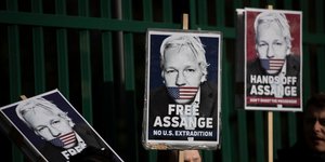 Διαδήλωση υπέρ του Ασάνζ