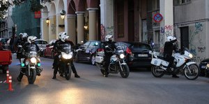 Αστυνομικές με μηχανές