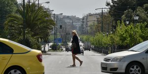 Γυναίκα στην Αθήνα