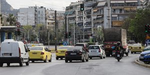 Αυτοκίνητα στον δρόμο, Καλλιρρόης