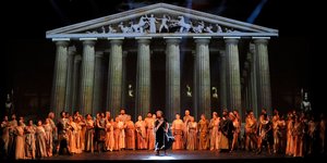 Η παράσταση «Τροία» στο θέατρο Μπολσόι