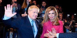 Μπόρις Τζόνσον, Κάρι Σάιμοντς 