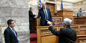 Ο Χατζηδάκης τοποθετείται στην Επιτροπή
