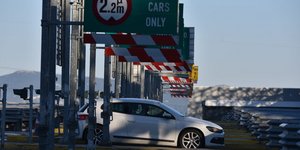 ΙΧ στα διόδια της Εθνικής εν μέσω απαγόρευσης κυκλοφορίας για τον κορωνοϊό