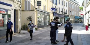 Έλεγχοι στους δρόμους της Γαλλίας κατά τη διάρκεια της καραντίνας για τον κορωνοϊό