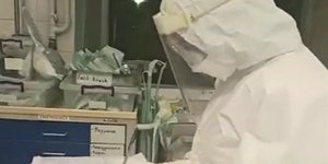 Γιατρός σε ΜΕΘ ελληνικού νοσοκομείου