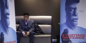 Ο Μανώλης Γλέζος