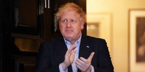 Τζόνσον στο σπίτι του