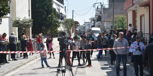 Λάρισα - Διαμαρτύρονται οι κάτοικοι της Νέας Σμύρνης: «Θα σπάσουμε την καραντίνα και σ' όποιον αρέσει!»