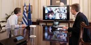 Τηλεδιάσκεψη Κ. Μητσοτάκη με τον Διοικητή του ΟΑΕΔ  στο Μέγαρο Μαξίμου