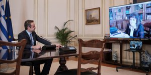 Μητσοτάκης Σακελλαροπούλου τηλεδιάσκεψη