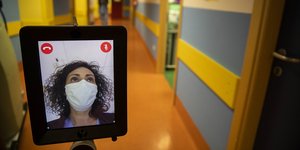 Τηλεδιάσκεψη σε νοσοκομείο