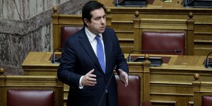 Νότης Μηταράκης