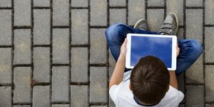 Παιδιά με τάμπλετ